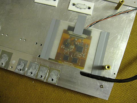 Крепления усилителя Crunch GTO 4120. Car-PC для Mercedes E Class, W 211, Audio 20.