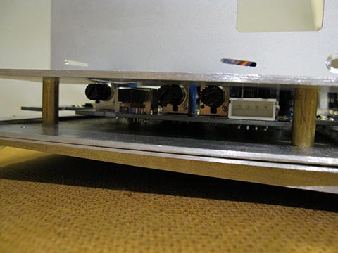 Audio усилитель Crunch GTO 4120. Регулировка частот звука. Car-PC для Mercedes E Class, W 211, Audio 20.