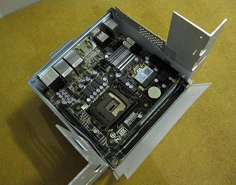 Материнская плата MINI ITX Gigabyte GA-H77N-WIFI. Car-PC для Mercedes E Class, W 211, Audio 20.