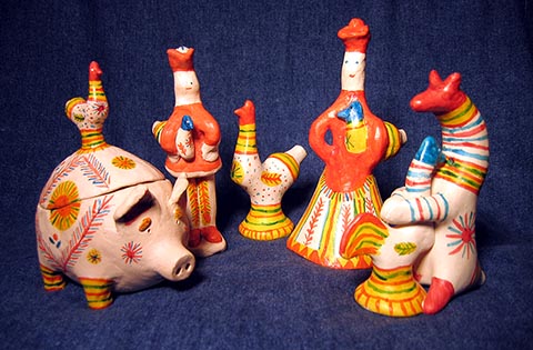 Филимоновская игрушка. Александр Бабель. 2000 г. Работы, сделанные на уроках прикладной композиции в детской художественной школе г. Новомосковска (Россия).