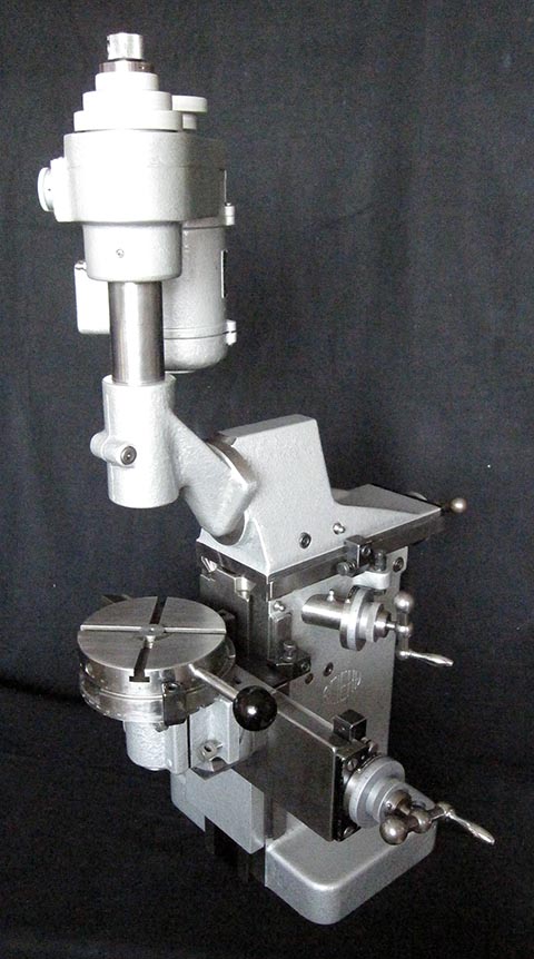 Aciera F1 milling machine, general view with spindle in vertical position, rotary table.