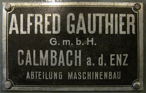 Wälzfräsmaschine Gauthier W1, Calmbach an der Enz, Deutschland. Logo.