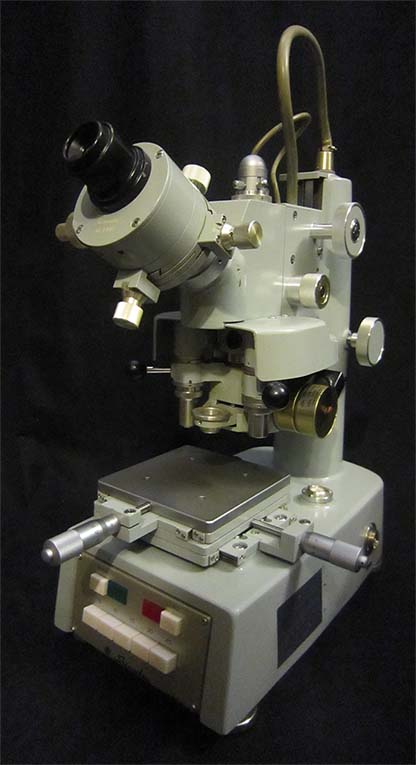 Shimadzu Vickers Microhardness Tester Type M, overall view