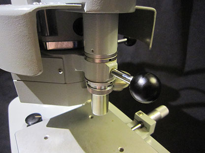 Shimadzu Vickers Microhardness Tester Type M, lens