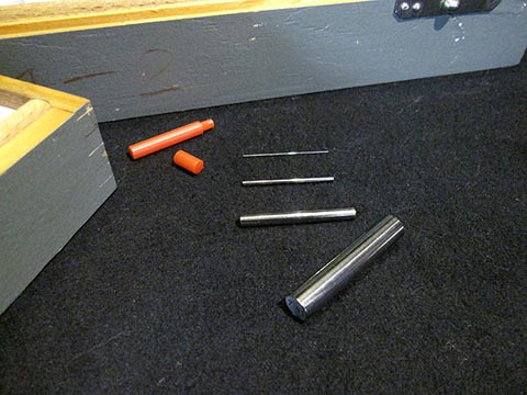 Образцы калибровочных штифтов разных размеров от миниатюрных 0,3 мм до крупных 8,0 мм.