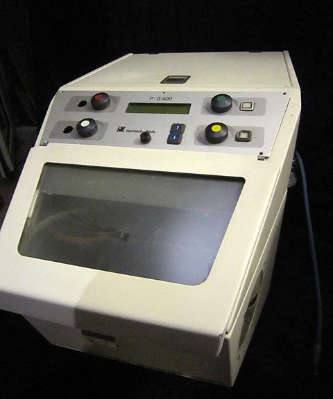 Harnisch+Rieth P-G 400 sandblasting unit with 4 tanks. General view.