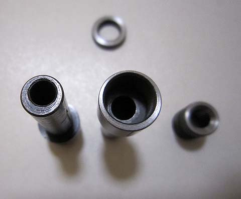 Универсальное приспособление к прессовальному прибору потанс от BOLEY для снятия двойной рольки. Изменённая конструкция втулки взамен родной. Вид сверху.